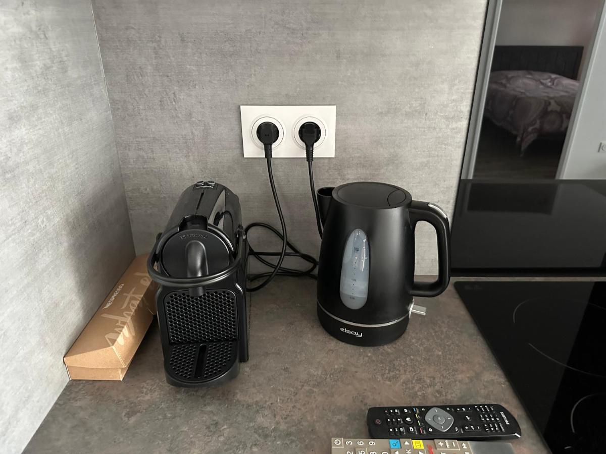 Agreable 2 Pieces Avec Balcon Et Parking Transports By Immo Kit Bnb 萨尔塞勒 外观 照片